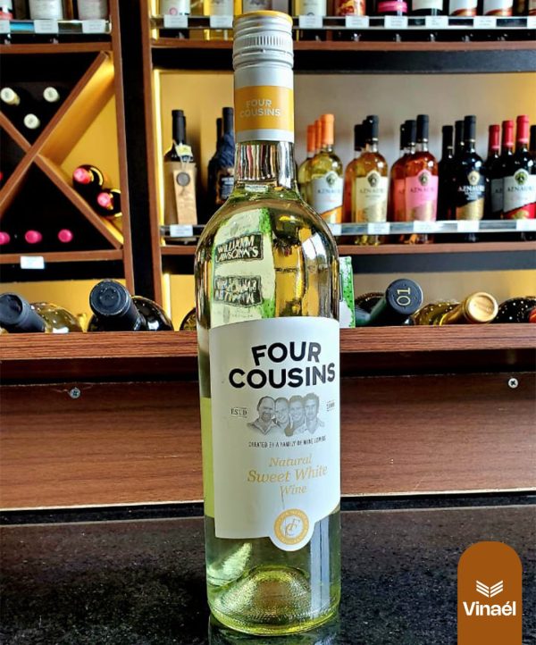 FOUR SWEET WHITE 750ML FOUR COUSINS WHITE 750ML
