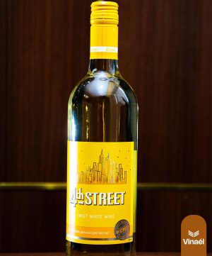 4TH STREET SWEET WHITE 750ML 4TH STREET SWEET WHITE 750ML